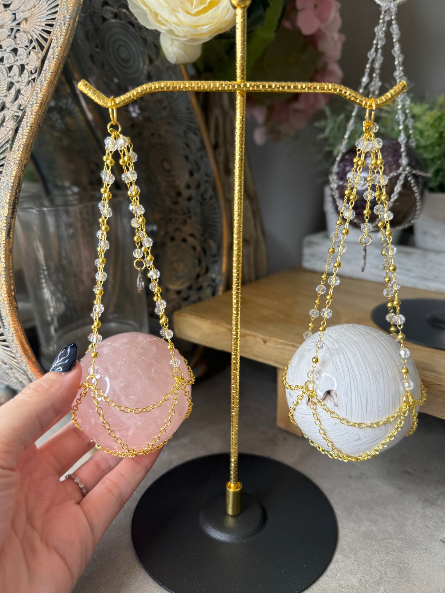Judgment Scale Crystal Sphere Holder