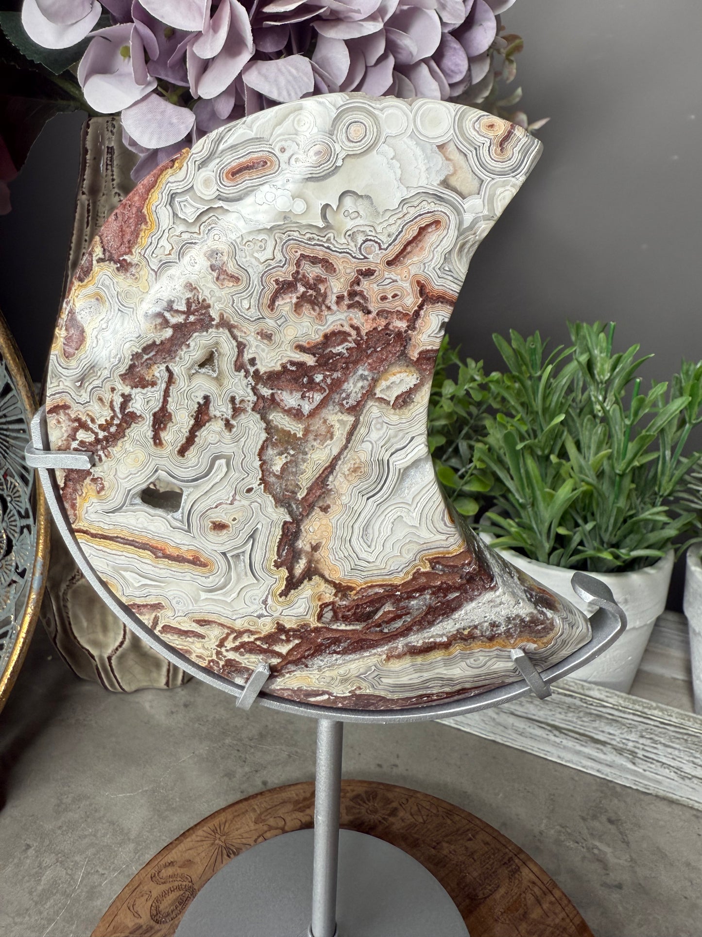 Druzy Mexican Lace Agate Crystal Moon Carving and Stand