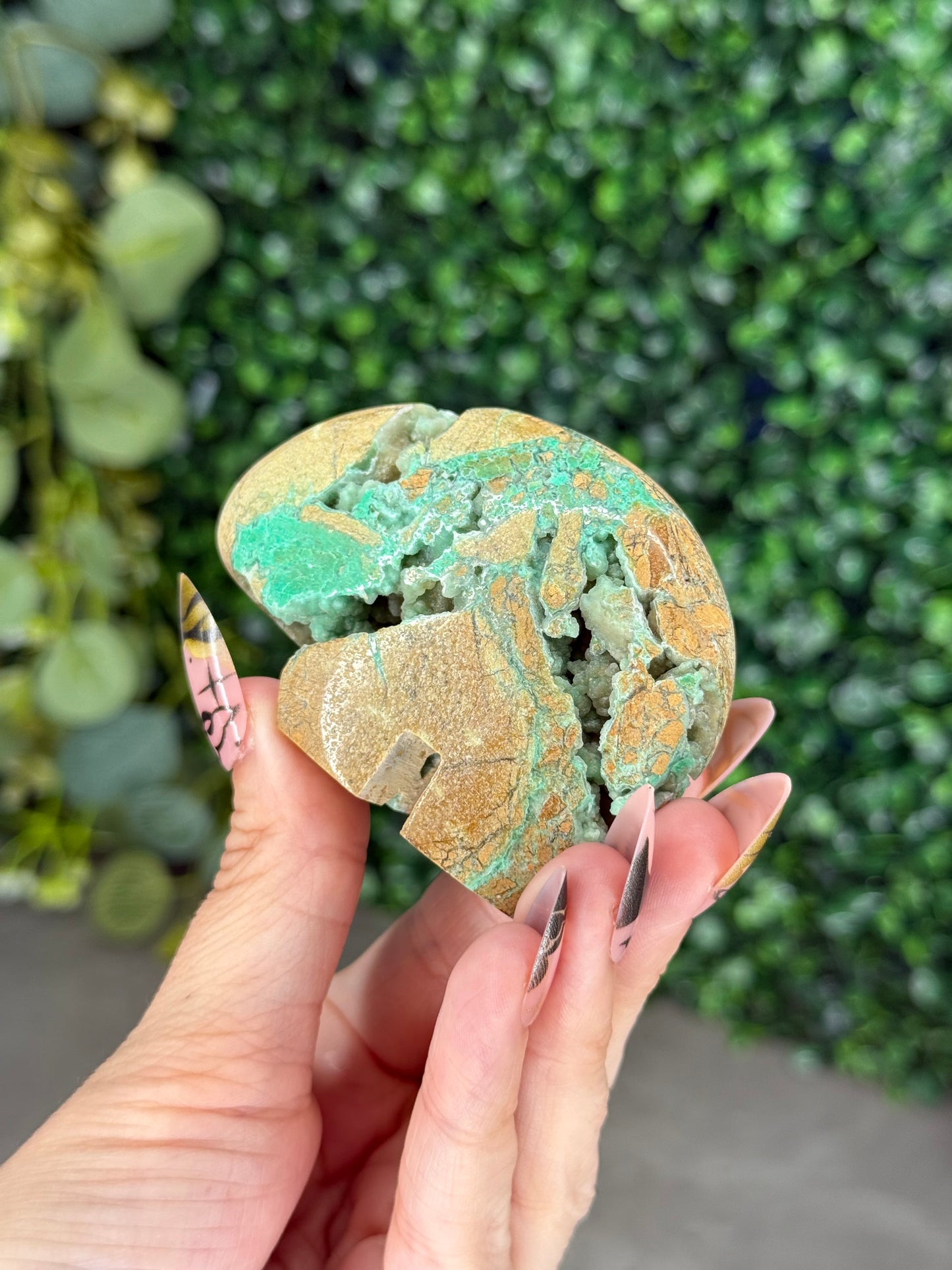 Smithsonite Bear Crystal Carving