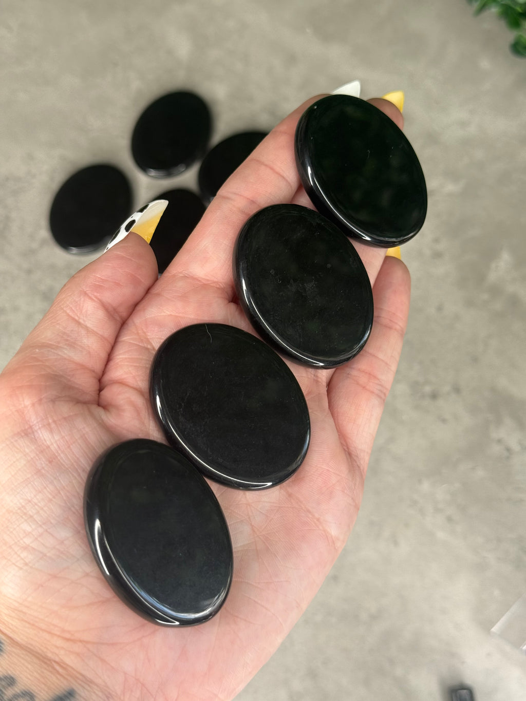 Obsidian Flat Palmstones