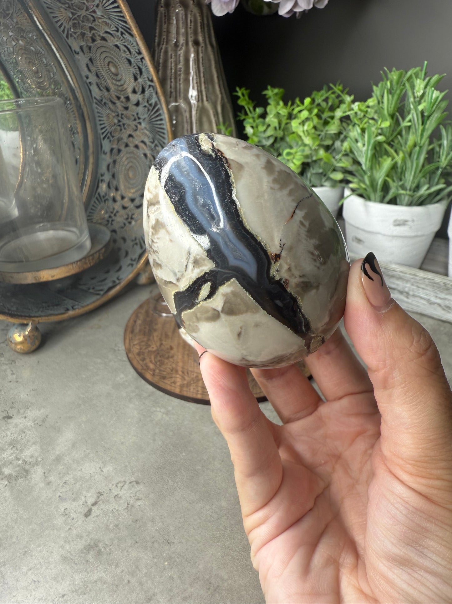 Volcano Agate Egg Crystal Carvings