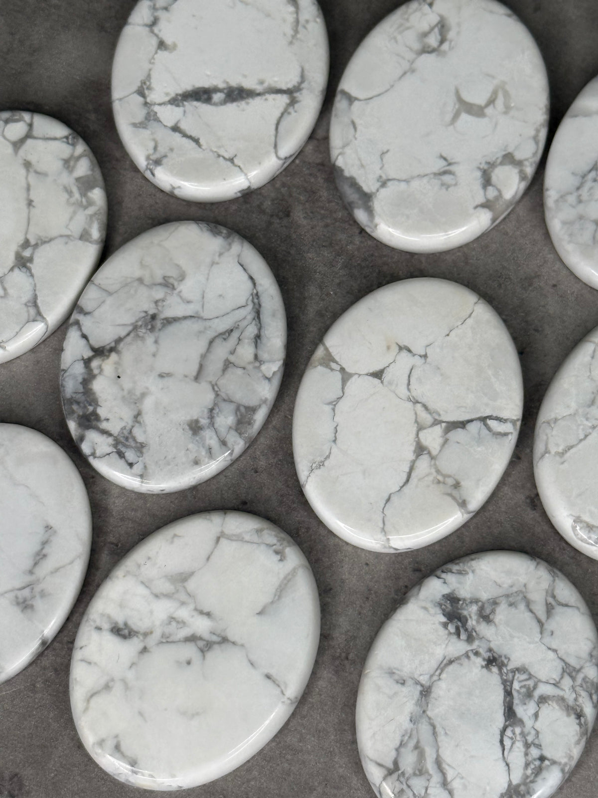 Howlite Flat Palmstones
