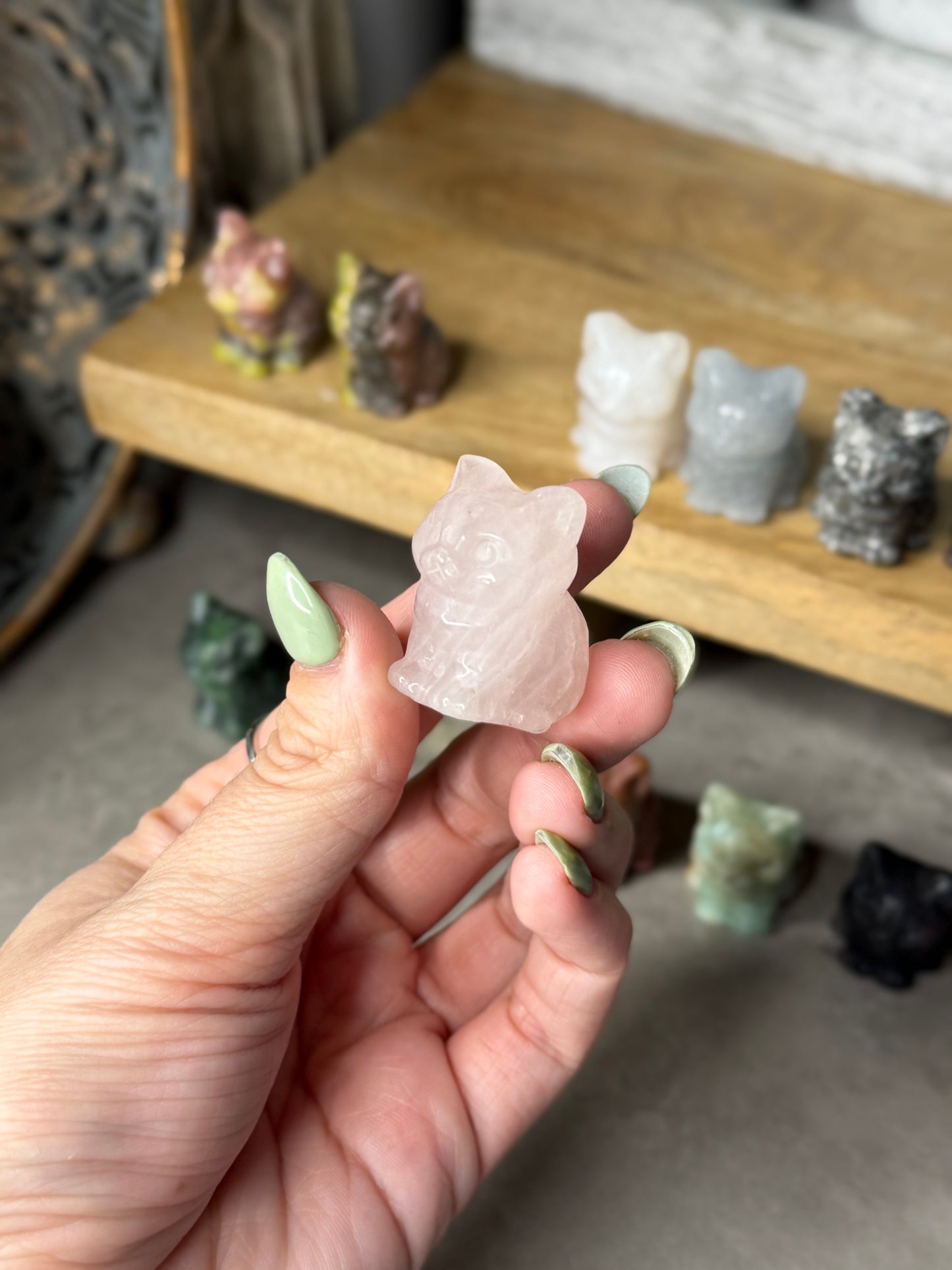 Sitting Cat Mini Crystal Carvings