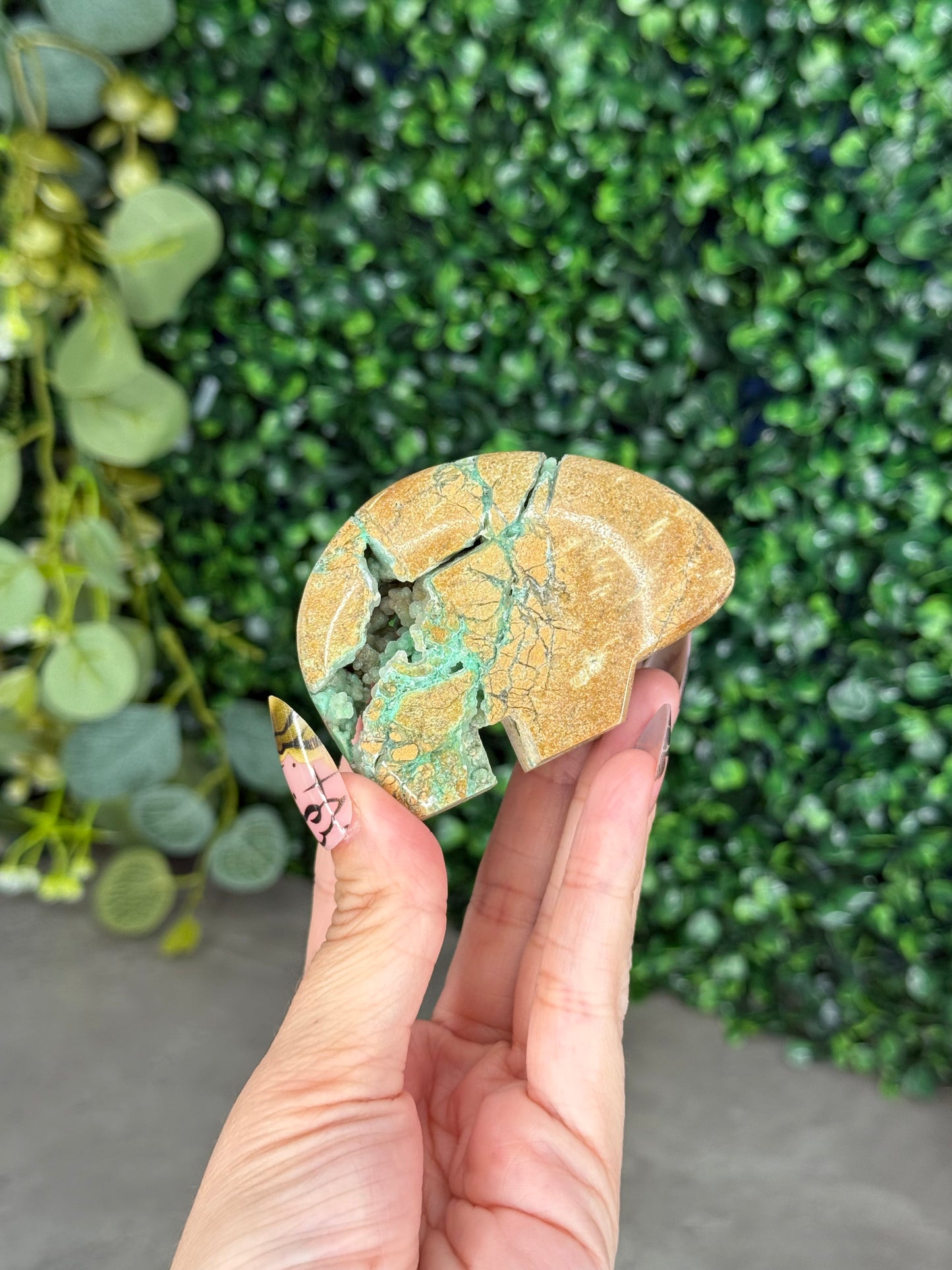 Smithsonite Bear Crystal Carving