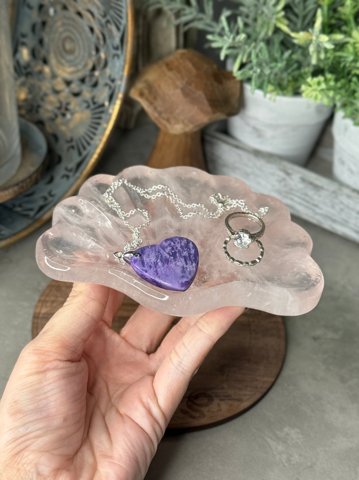 Aphrodite Rose Quartz Shell Trays