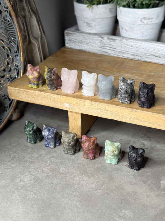 Sitting Cat Mini Crystal Carvings