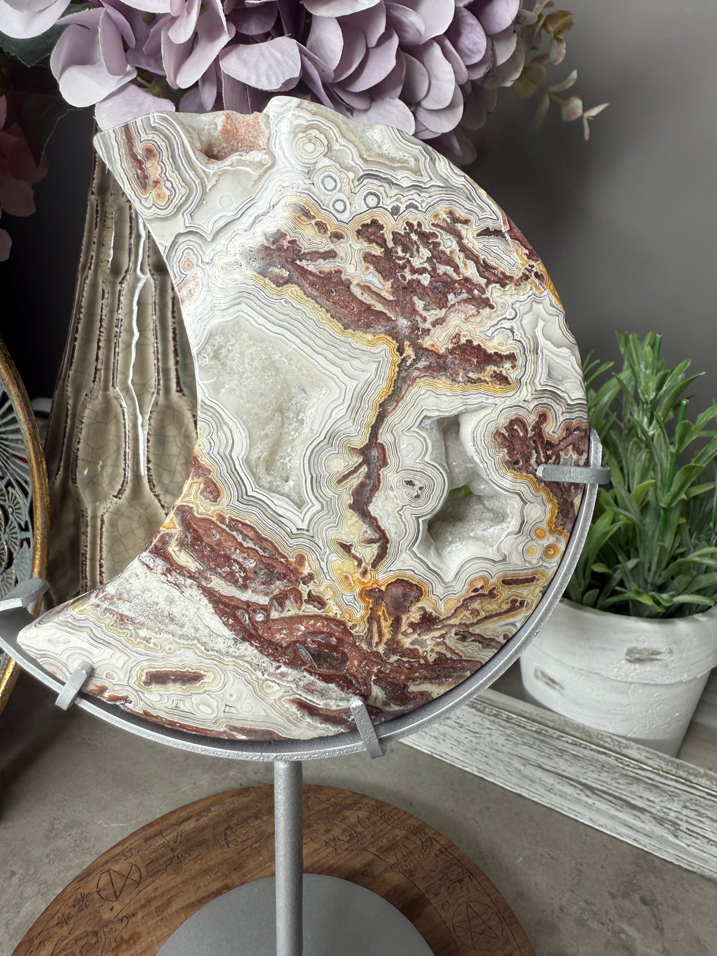 Druzy Mexican Lace Agate Crystal Moon Carving and Stand