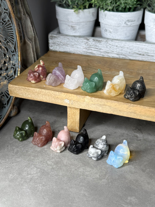 Playful Cat Crystal Mini Carvings