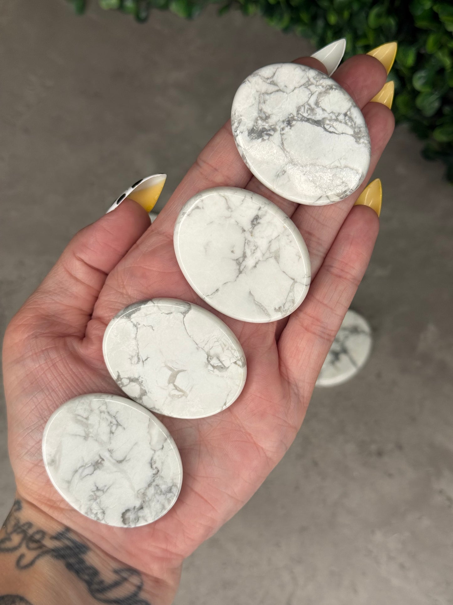 Howlite Flat Palmstones