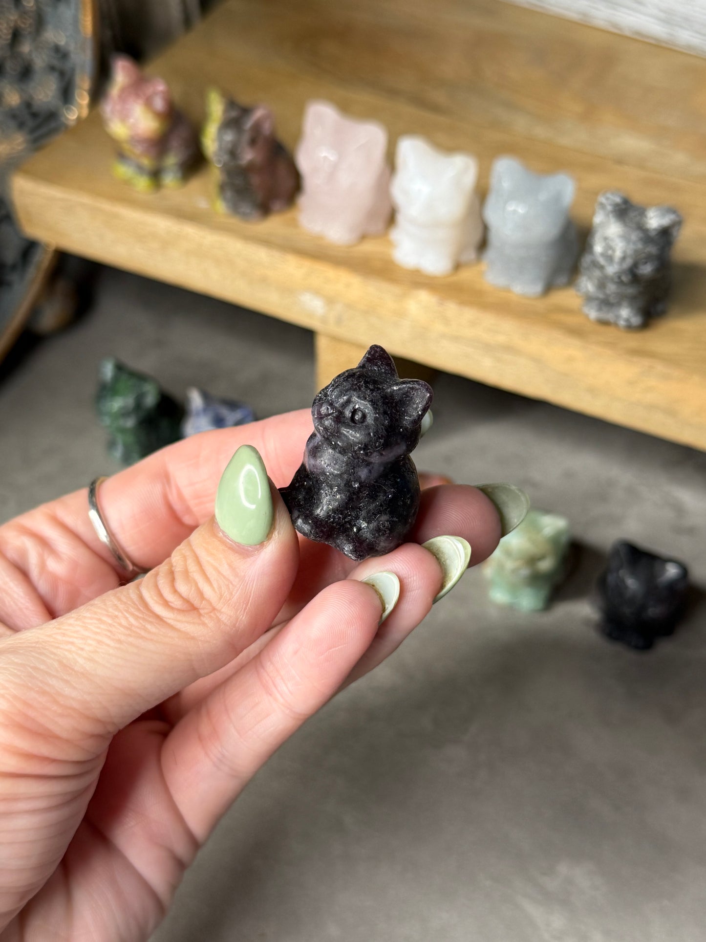 Sitting Cat Mini Crystal Carvings