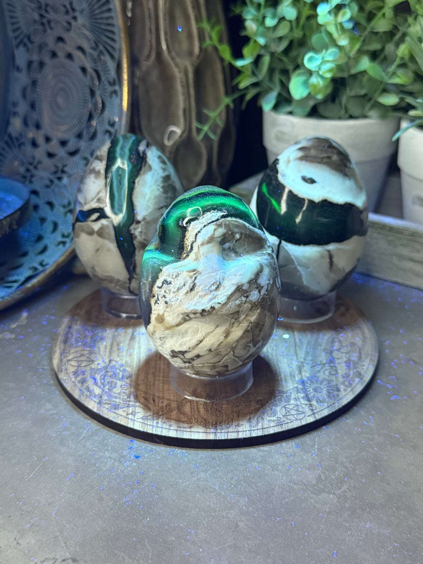 Volcano Agate Egg Crystal Carvings