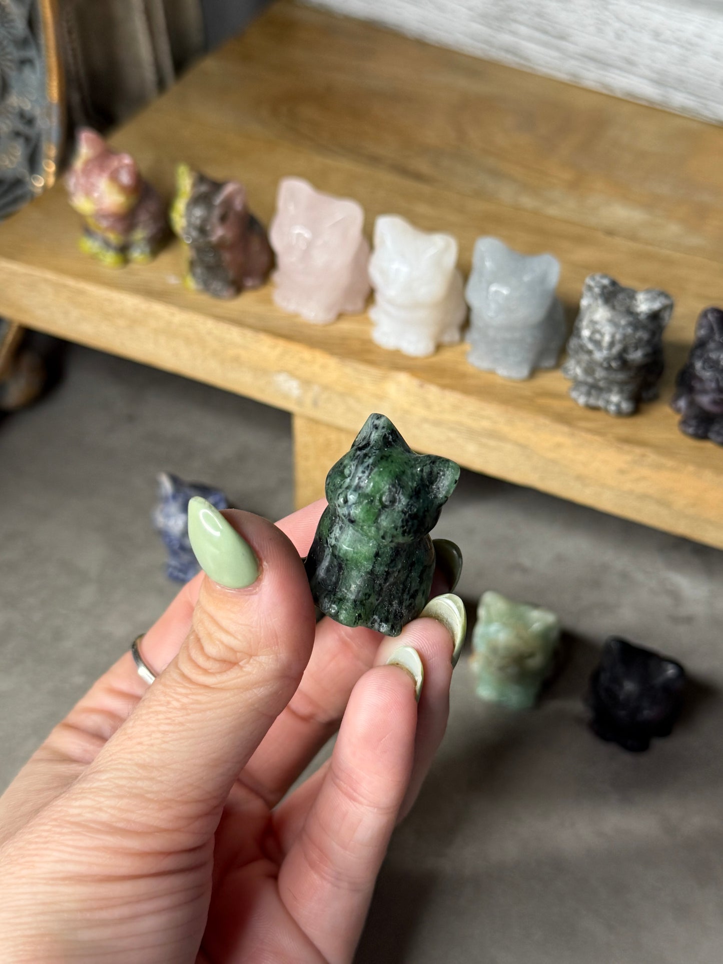 Sitting Cat Mini Crystal Carvings