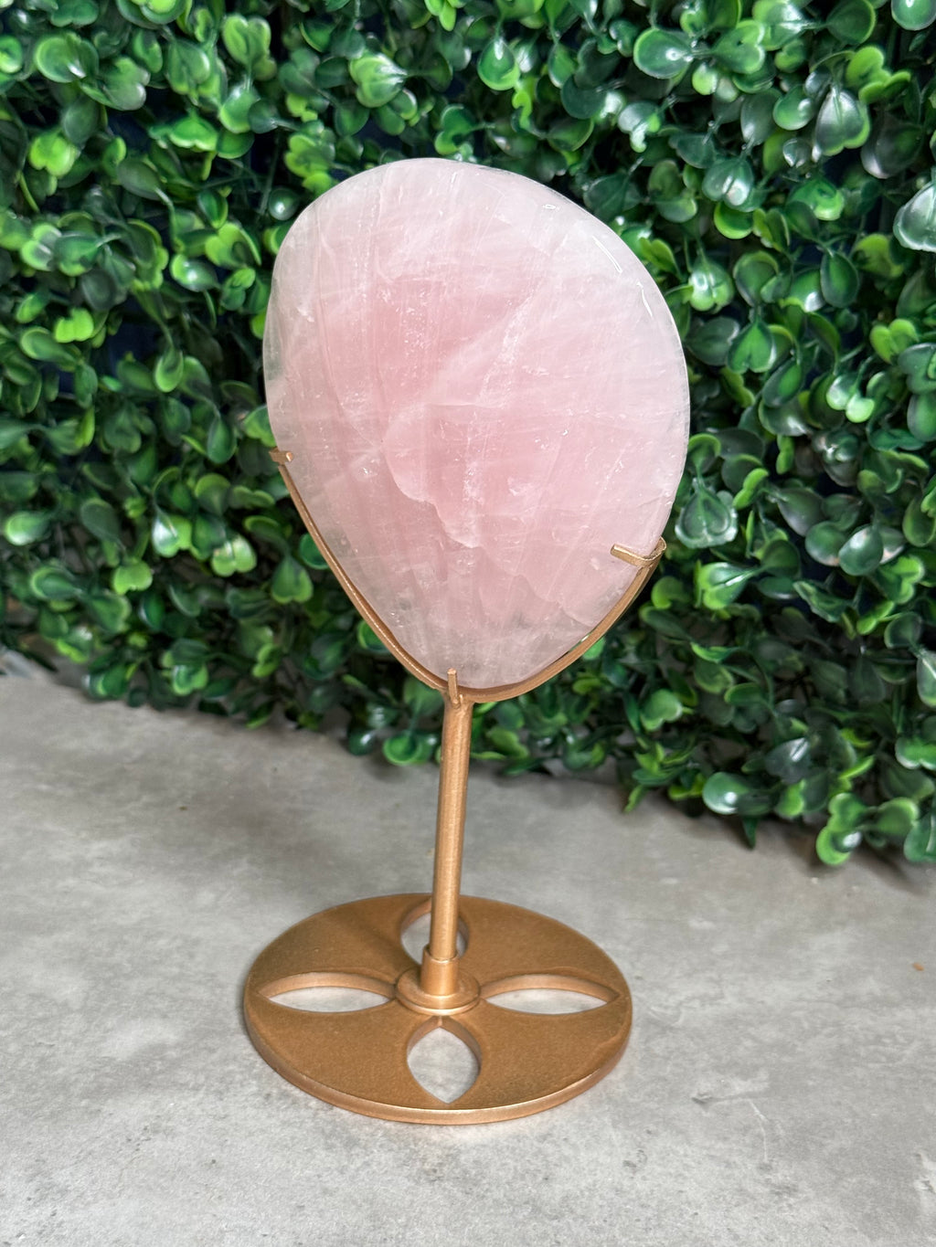 Rose Quartz Shell Mirror Crystal Carving