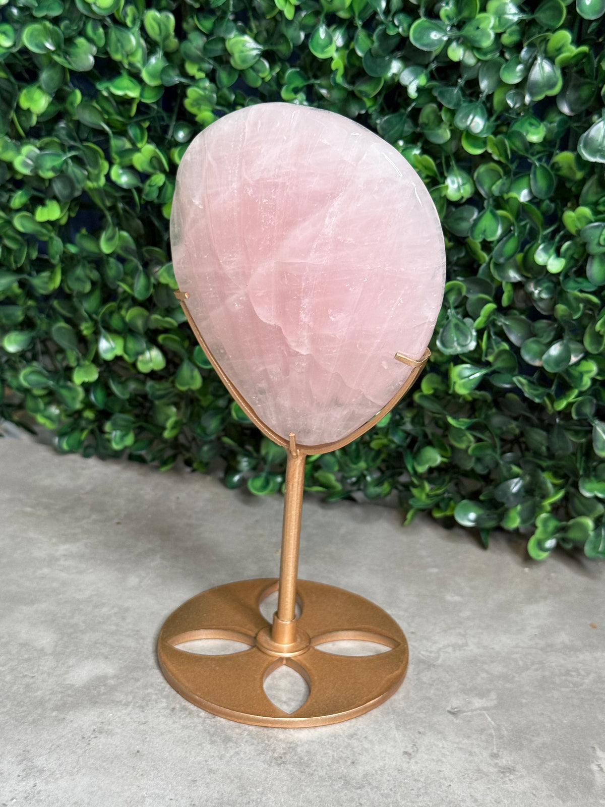 Rose Quartz Shell Mirror Crystal Carving
