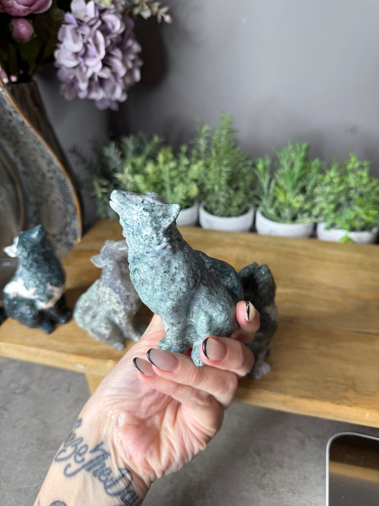 Moss Agate Crystal Wolf Carvings Wolves