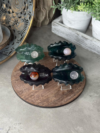 Fluorite Crystal Clam with removable mini sphere