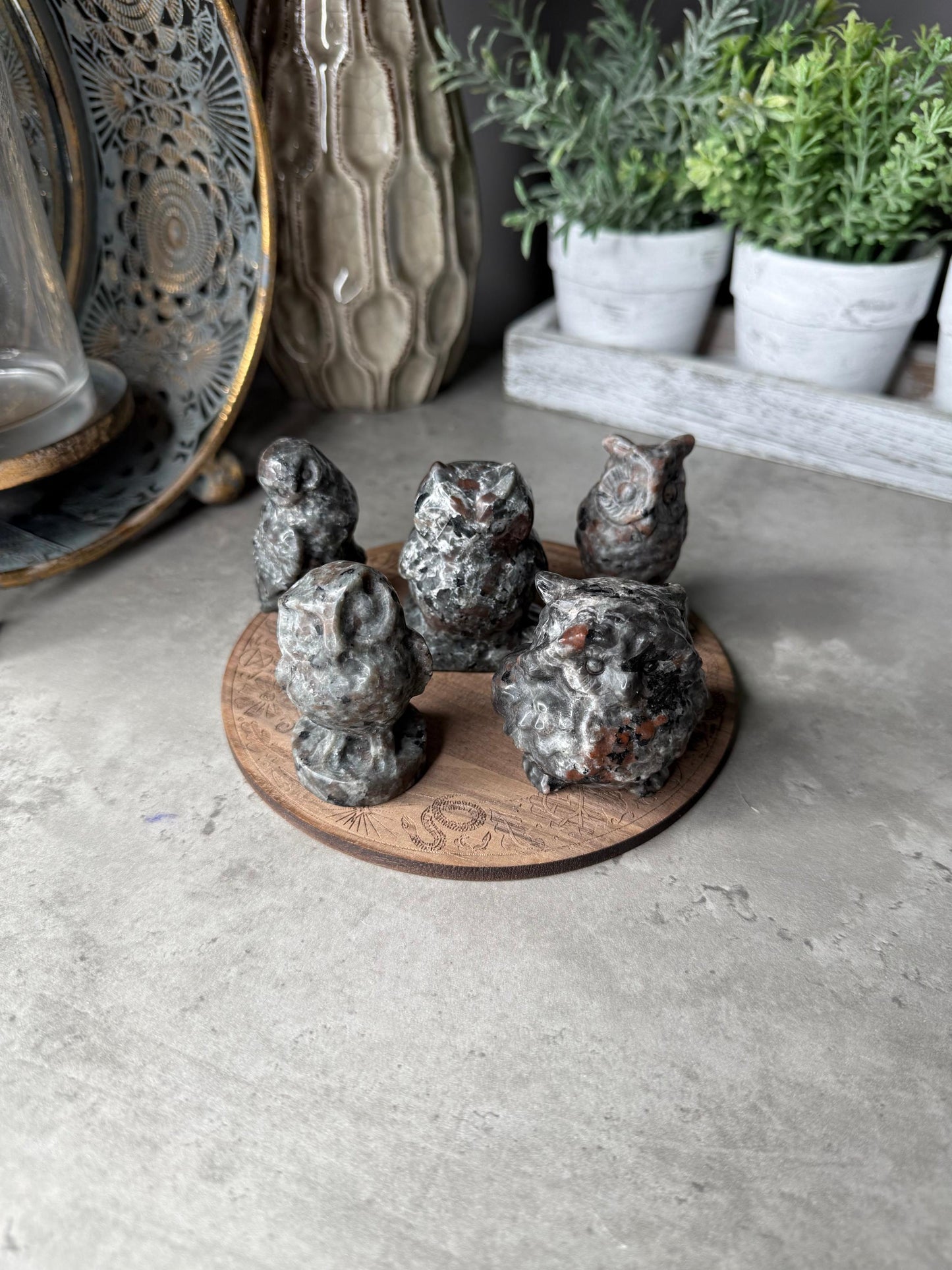 Yooperlite Crystal Owl Carvings - UV Reactive Crystals