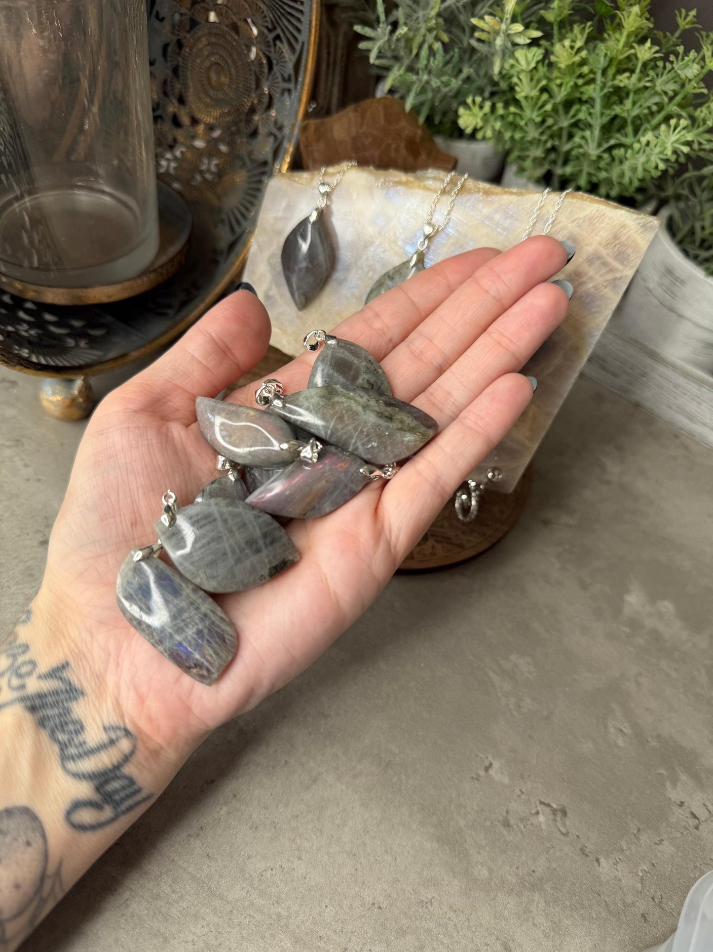 Flashy Labradorite Crystal Silver Pendants with Chain