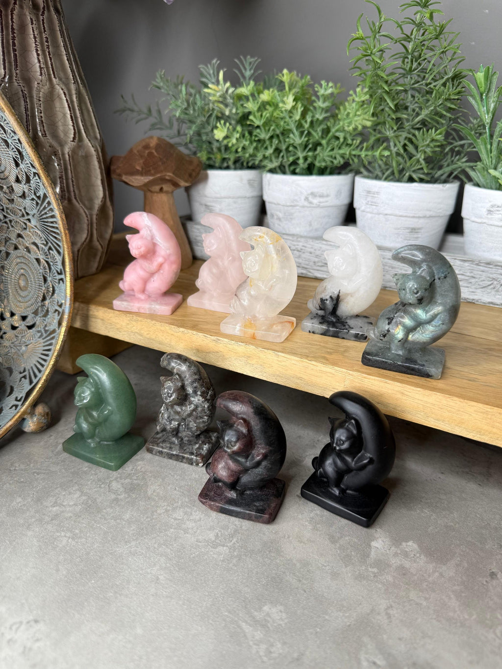 Moon Cat Crystal Carving Medium Size