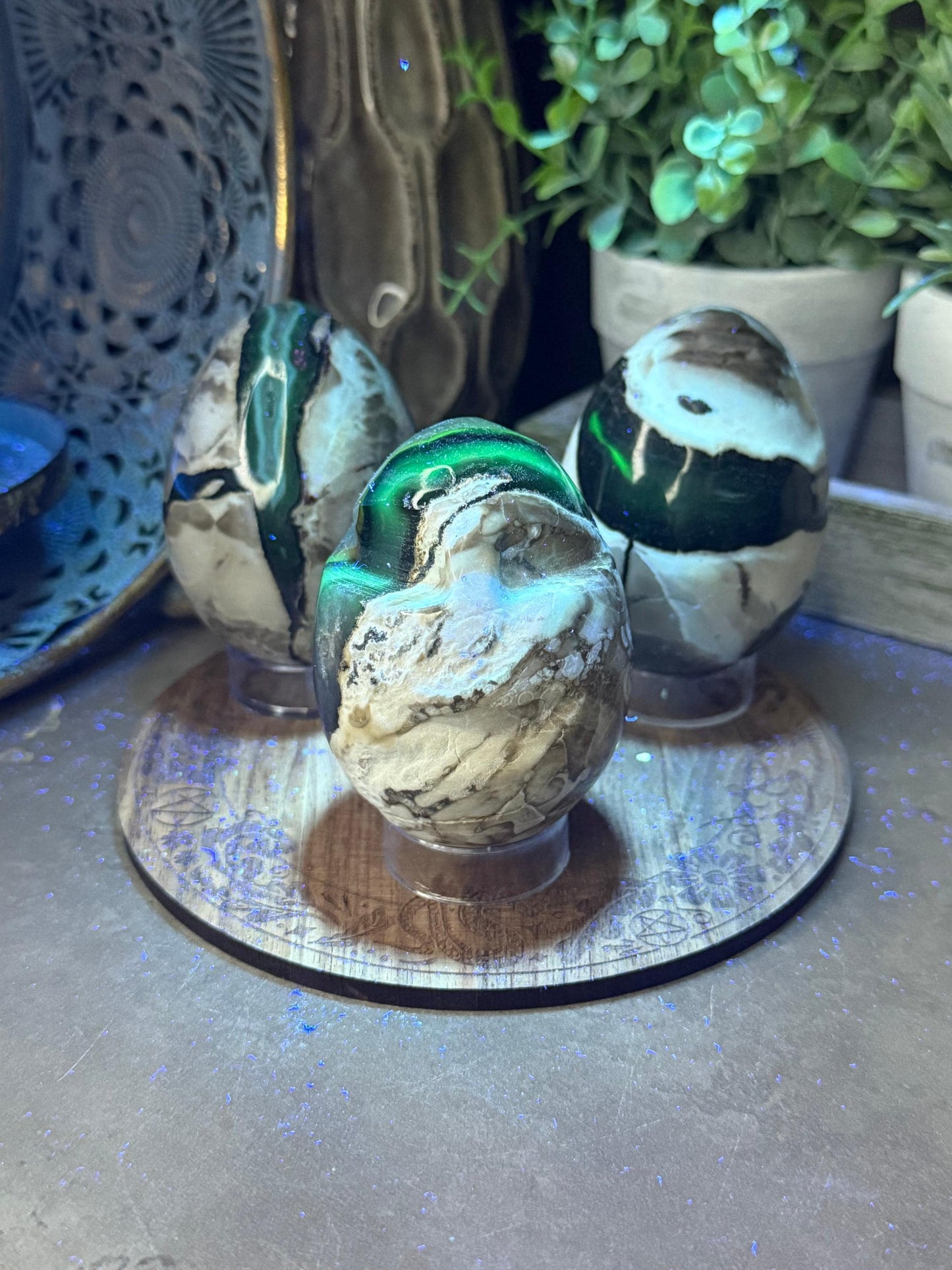 Volcano Agate Egg Crystal Carvings