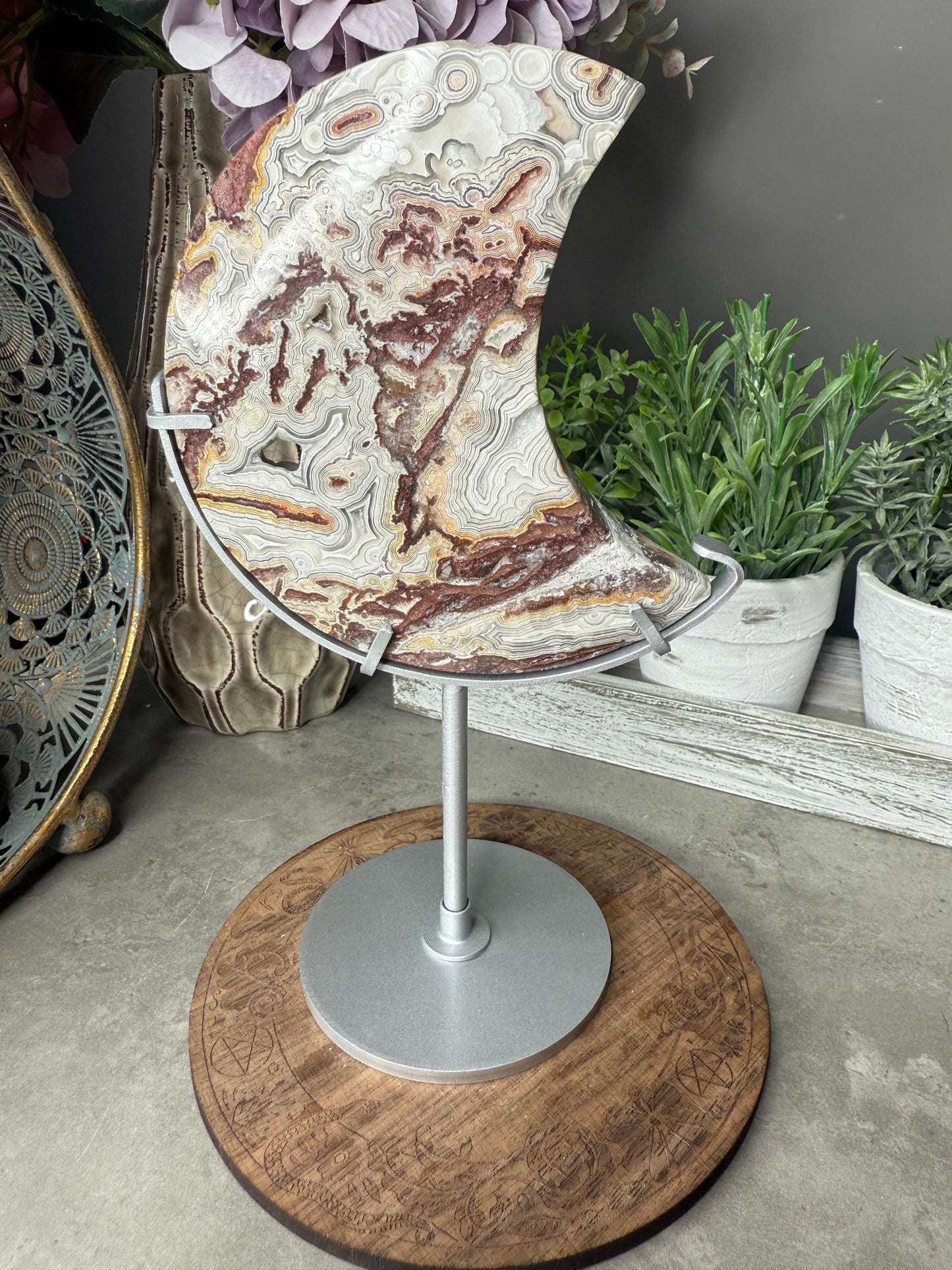 Druzy Mexican Lace Agate Crystal Moon Carving and Stand