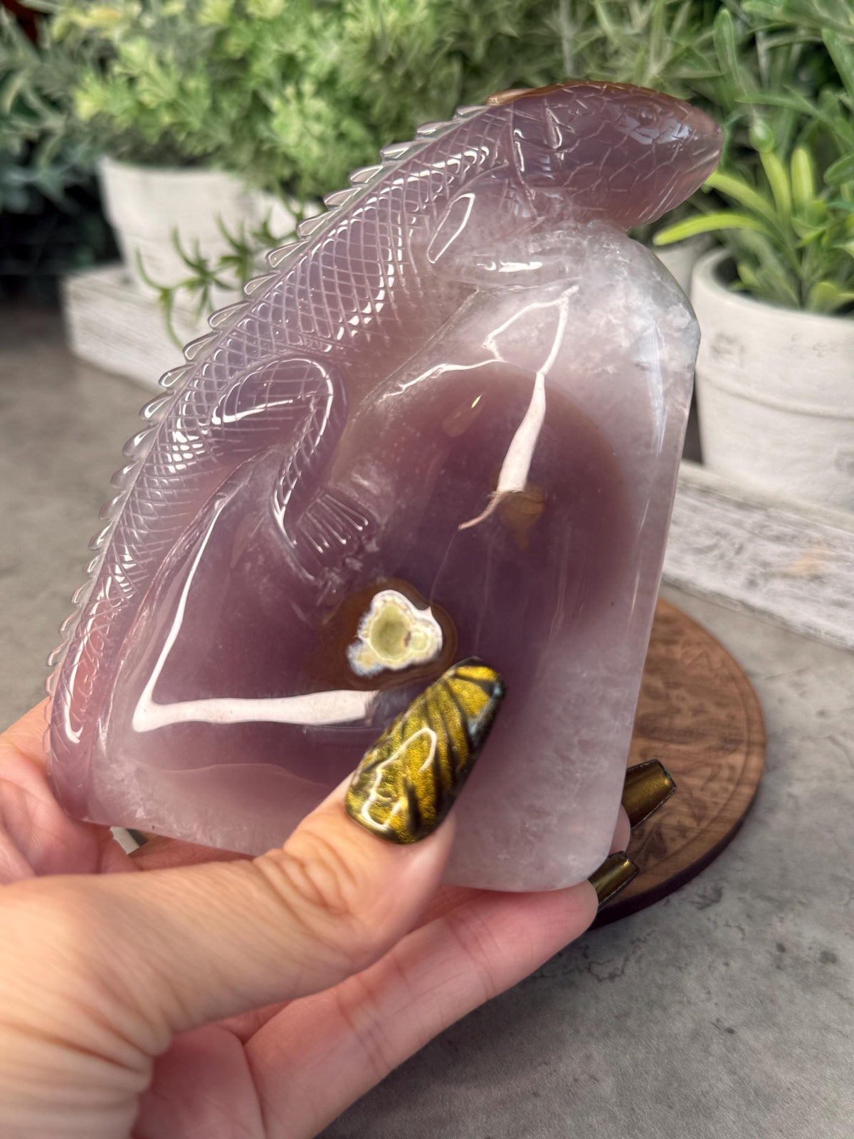 Druzy Agate Iguana Crystal Carving - 396g, 114mm Tall