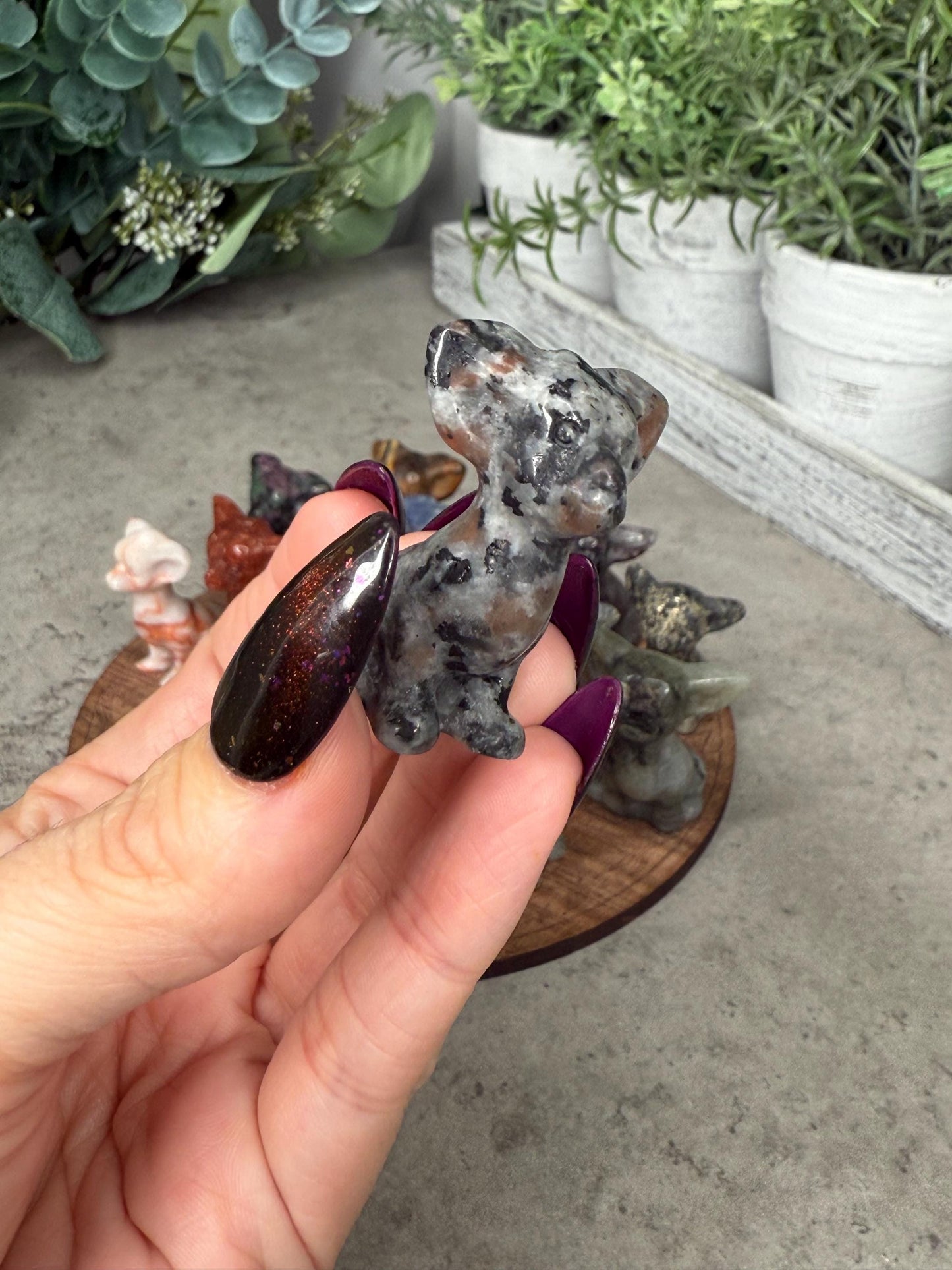 Chihuahua Dog Mini Crystal Carving