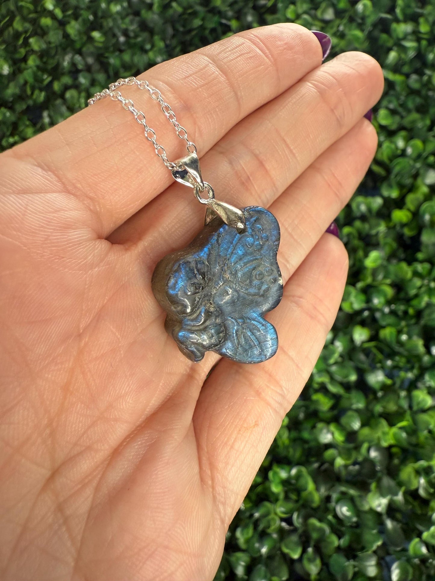 Labradorite Crystal Carving Pendants with Chain