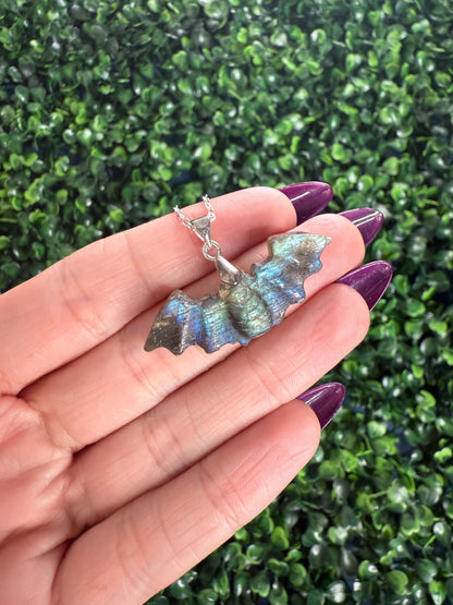 Labradorite Crystal Carving Pendants with Chain