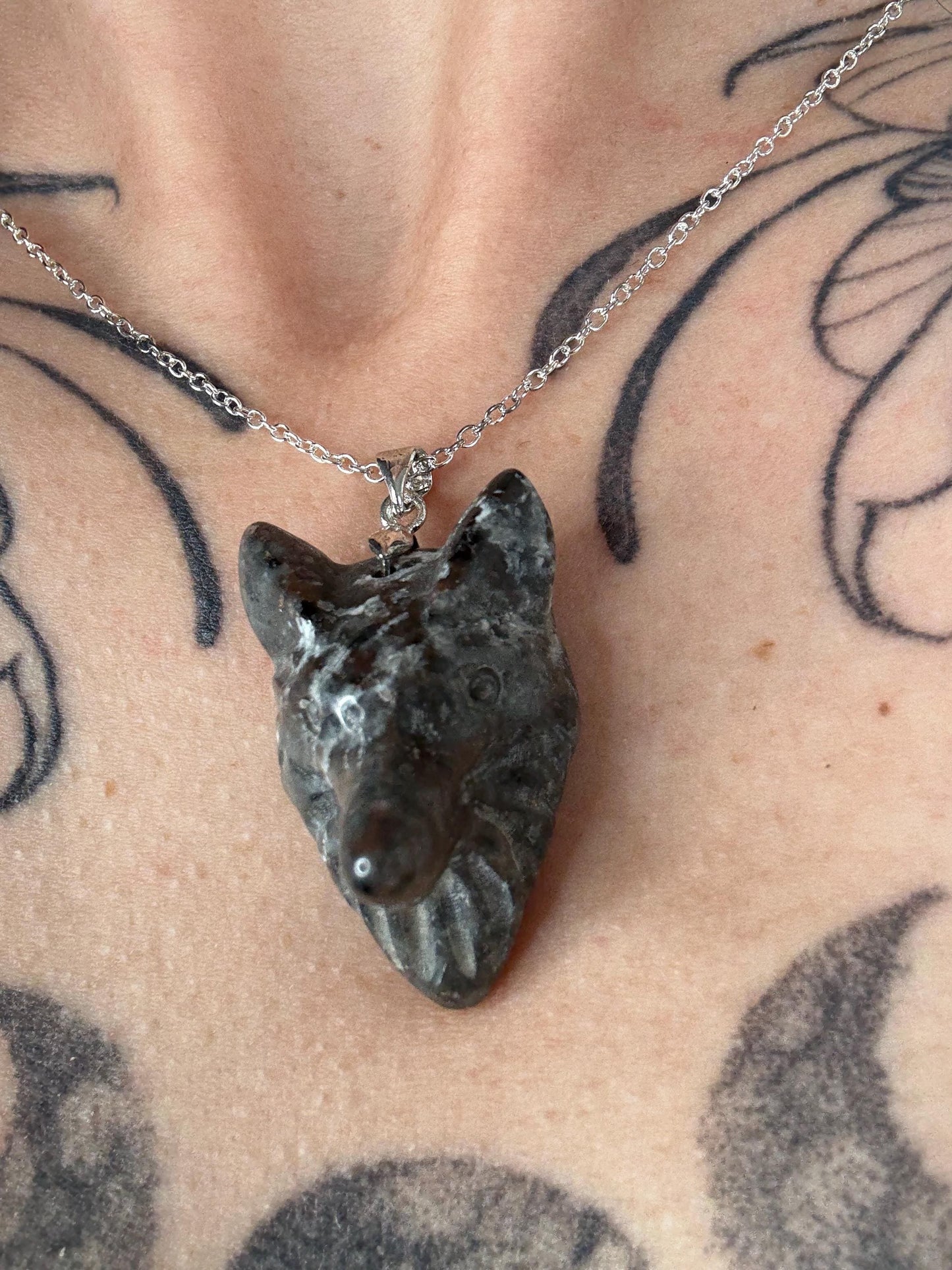 Wolf Head Crystal Carving Pendants with Chain