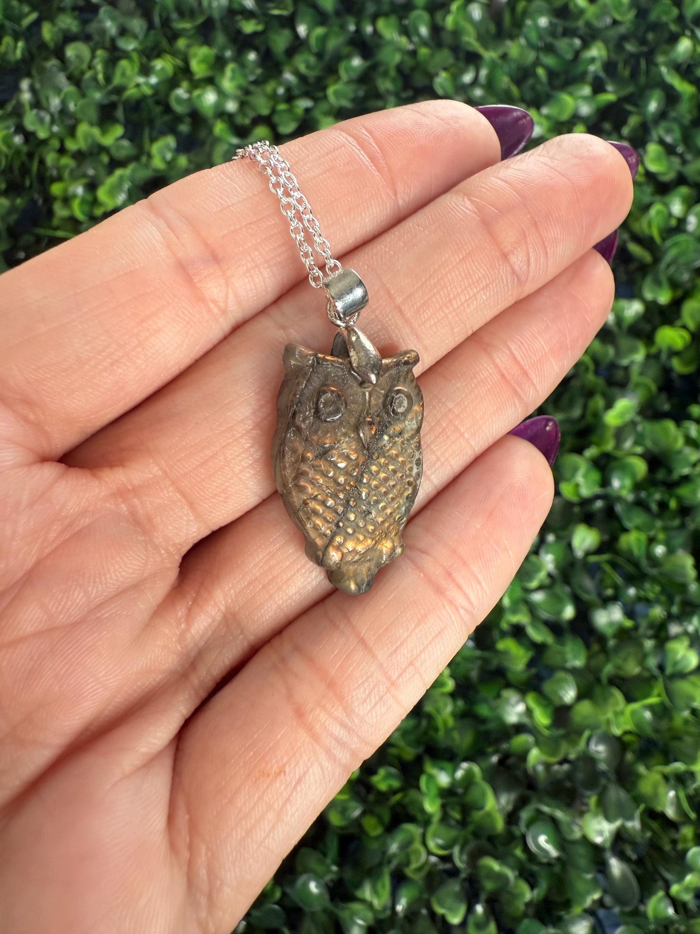 Labradorite Crystal Carving Pendants with Chain