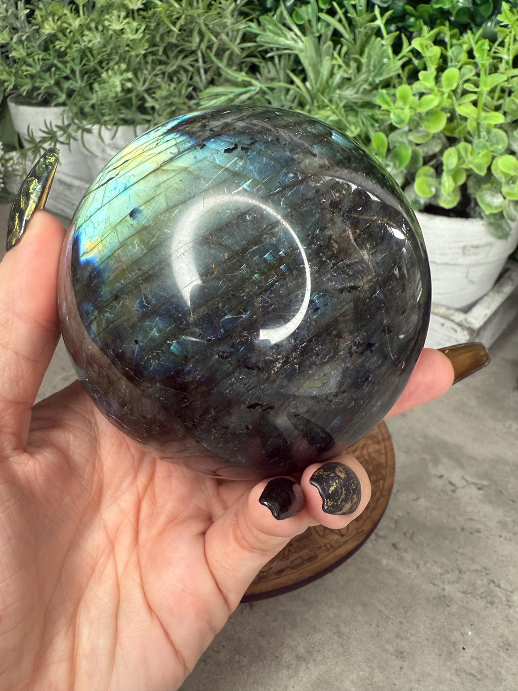 Large Flashy Labradorite Sphere 800g 83mm