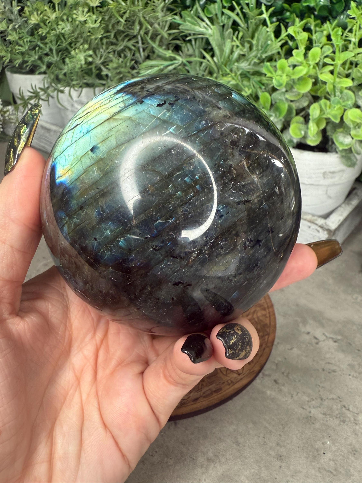 Large Flashy Labradorite Sphere 800g 83mm