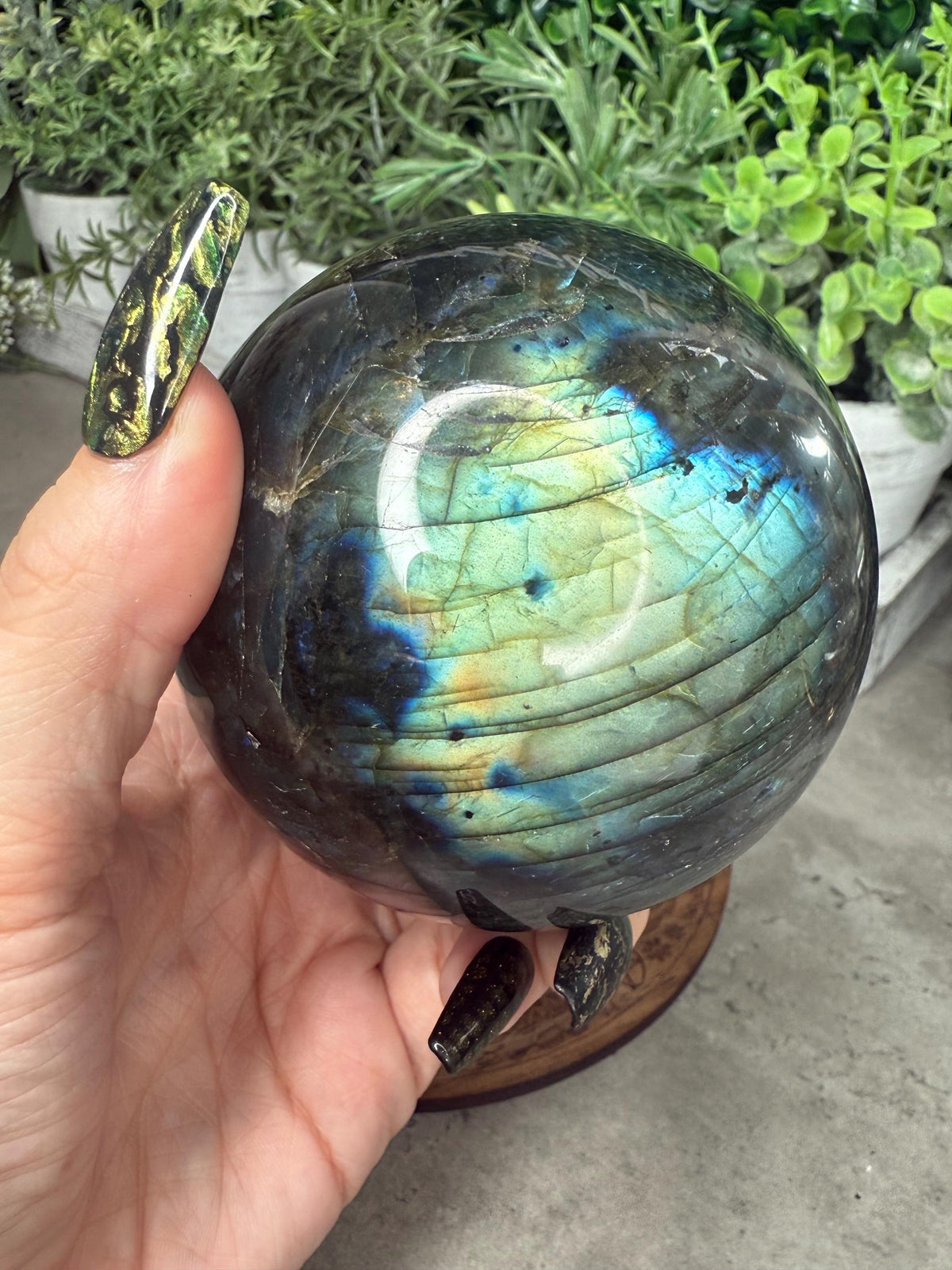 Large Flashy Labradorite Sphere 800g 83mm