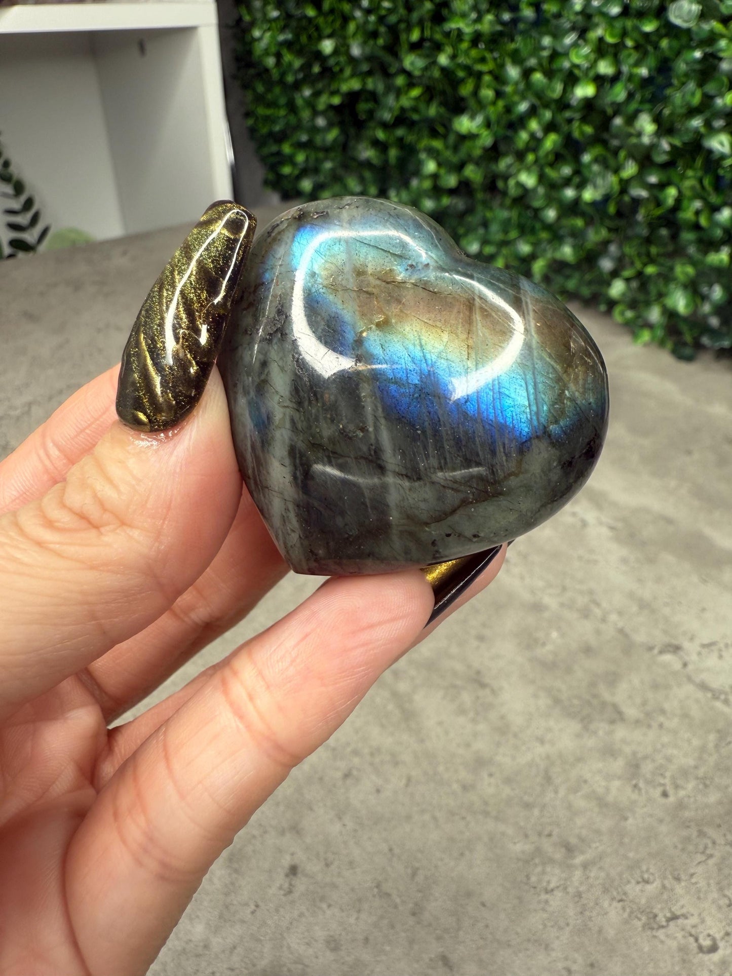 Flashy Labradorite Heart Crystal Carvings With Stands
