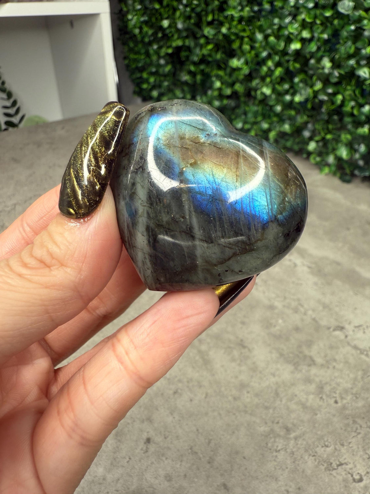 Flashy Labradorite Heart Crystal Carvings With Stands