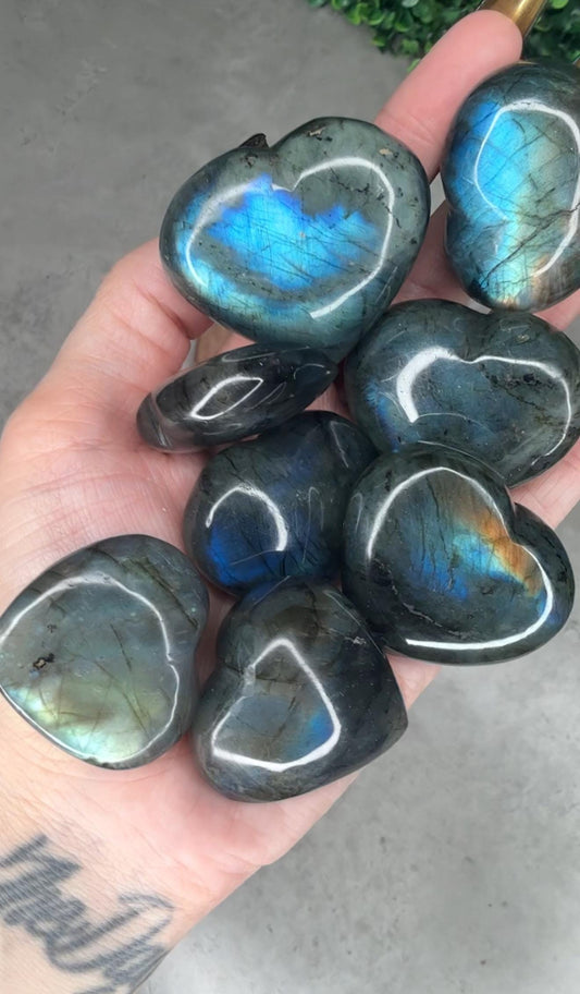 Flashy Labradorite Heart Crystal Carvings With Stands