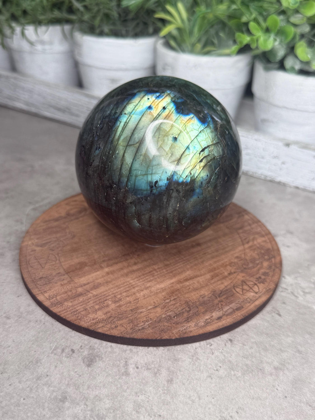 Large Flashy Labradorite Sphere 800g 83mm